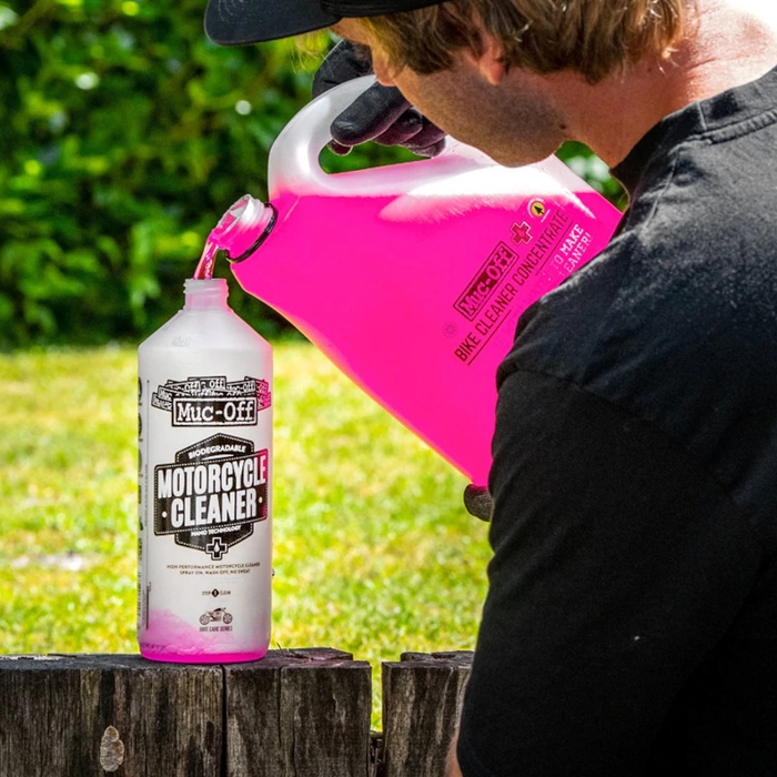 5L-Concentrate-HeroPDP-Full-width-lifestyle_1900x_crop_center
